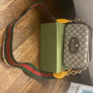 Neo Vintage Gucci Supreme Messenger Bag